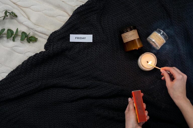 Enjoy Cozy Evenings Without Screens: Simple Ideas to Unwind